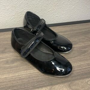 Danskin Girls Tap Shoes